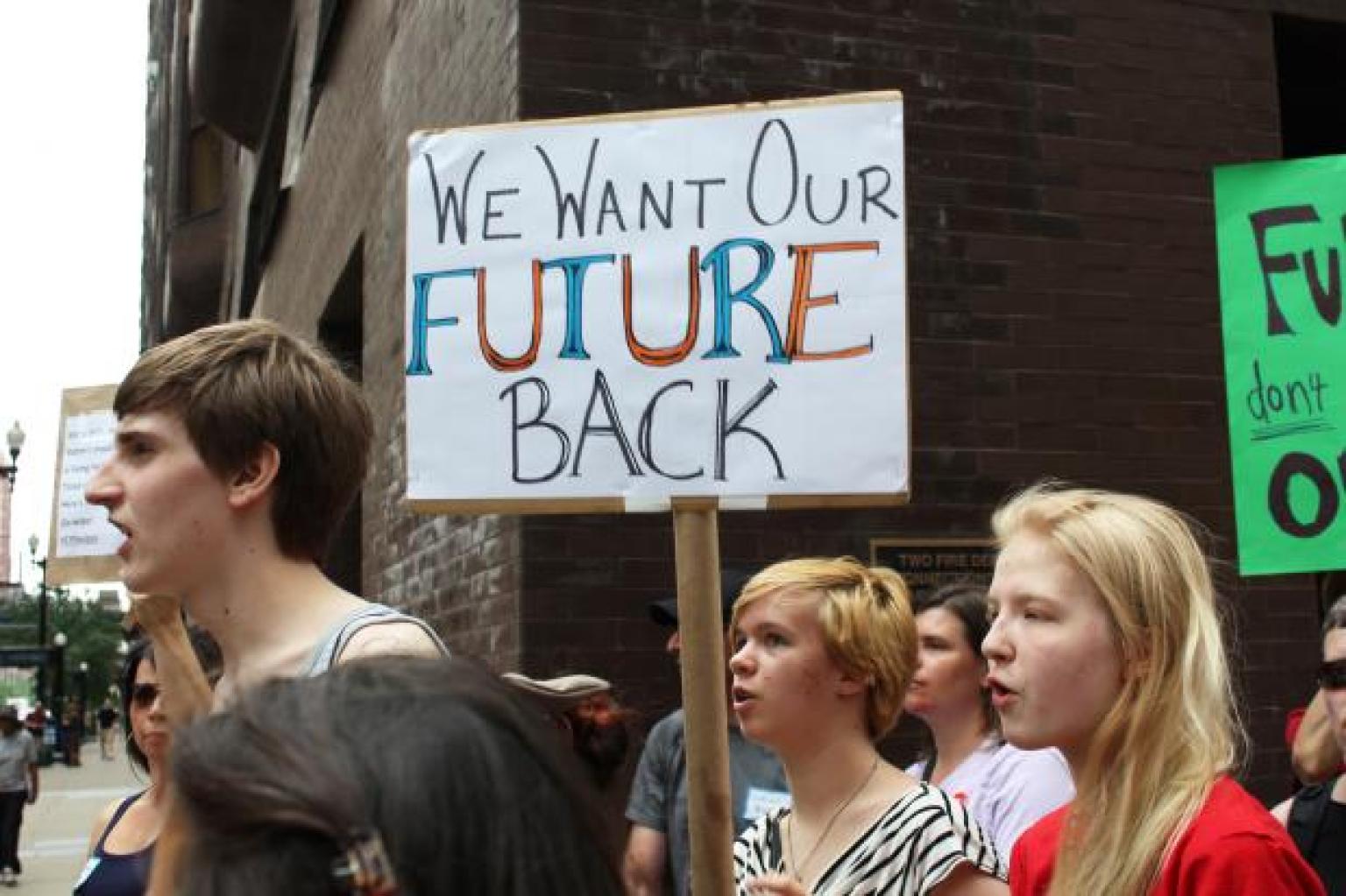 o-CPS-BUDGET-CUTS-SCHOOL-CLOSINGS-PROTEST-facebook