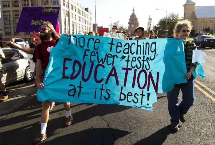 Education-not-testing-chicago-protest