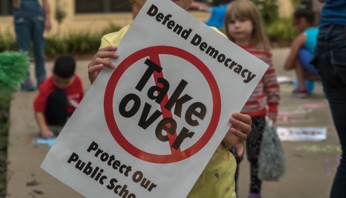 thumbnail_milwaukee_school_takeover-e1452175291470